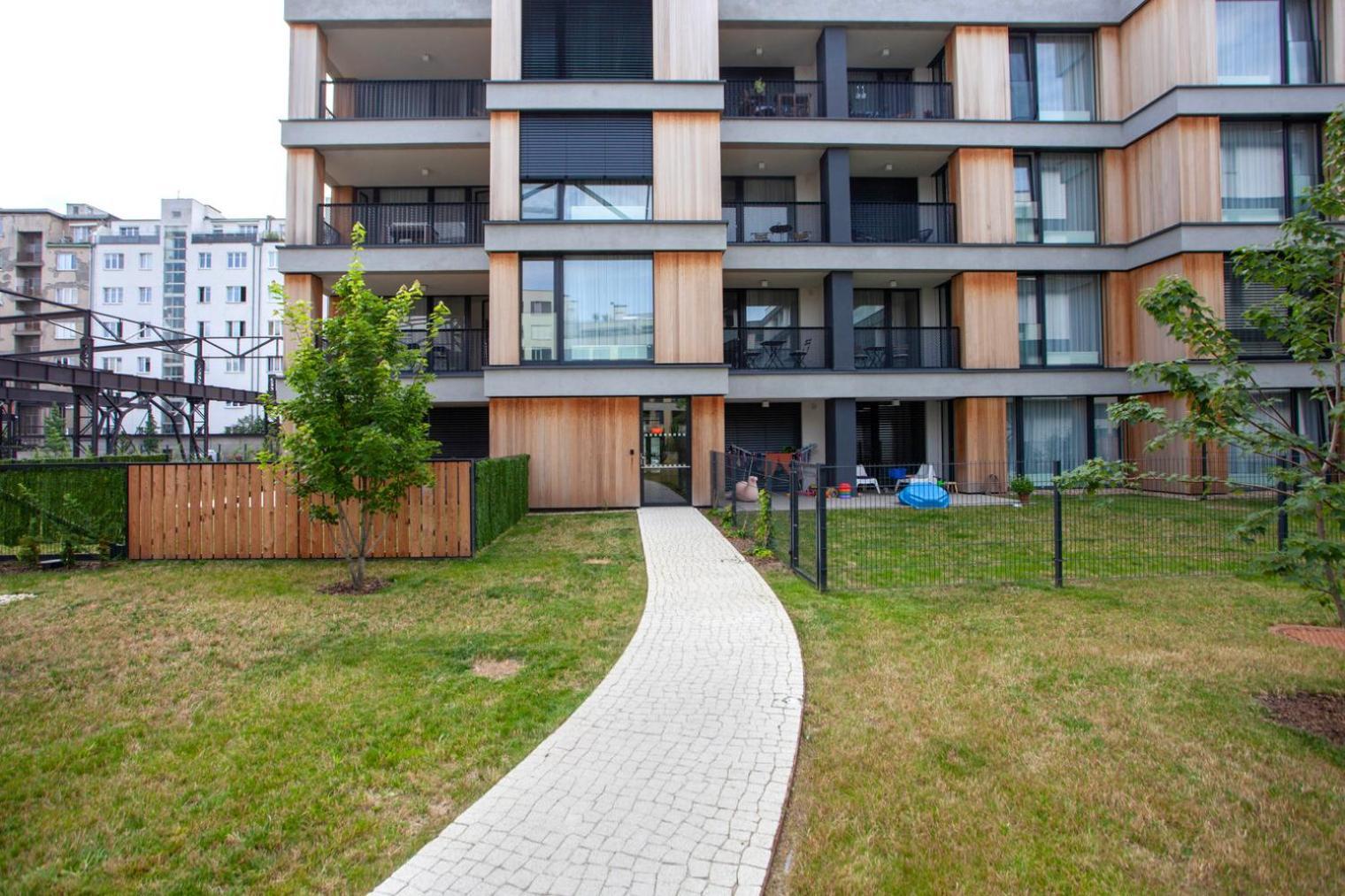Blueground 7 Furnished Close To Offices Prg-29 Praga